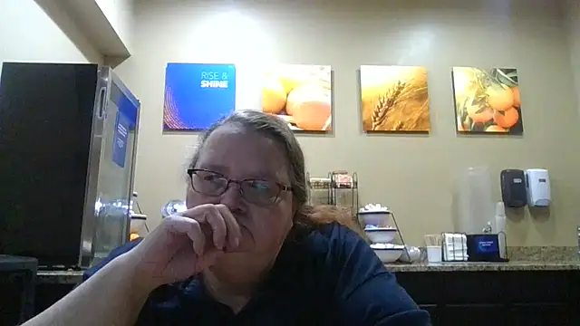 Snapshot of Hornybbw1978 chatting on 17, 10, 2025 Hornybbw1978 online show from 17, 10, 2025