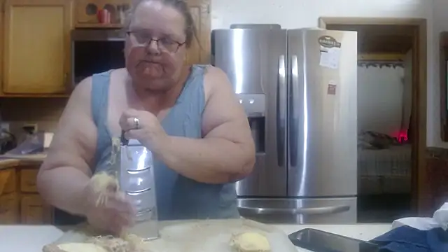 Snapshot of Hornybbw1978 chatting on 22, 10, 2025 Hornybbw1978 online show from 22, 10, 2025