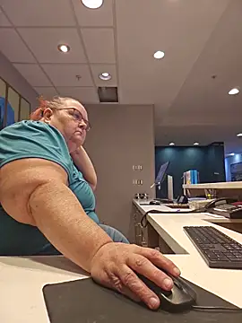 Hornybbw1978 online show from 2, 7, 2026