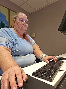 Hornybbw1978 online show from 10, 7, 2026