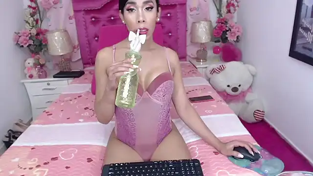 Divaxhermosa online show from 24, 1, 2025