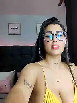 Snapshot of lovely_violet13 chatting on 12, 12, 2024 lovely violet13 online show from 12, 12, 2024