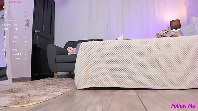 tatikiss  online show from 20, 1, 2025