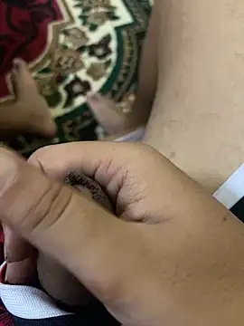 Snapshot of DreamerAsianGuy chatting on 18, 12, 2024 DreamerAsianGuy online show from 18, 12, 2024