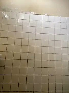 Snapshot of DreamerAsianGuy chatting on 5, 1, 2025 DreamerAsianGuy online show from 5, 1, 2025