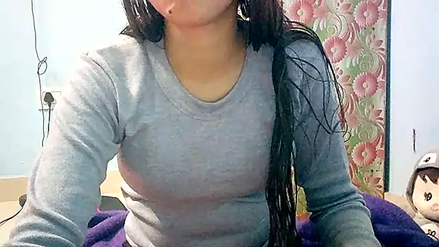 Snapshot of lovelydesi21 chatting on 11, 1, 2025 lovelydesi21 online show from 11, 1, 2025