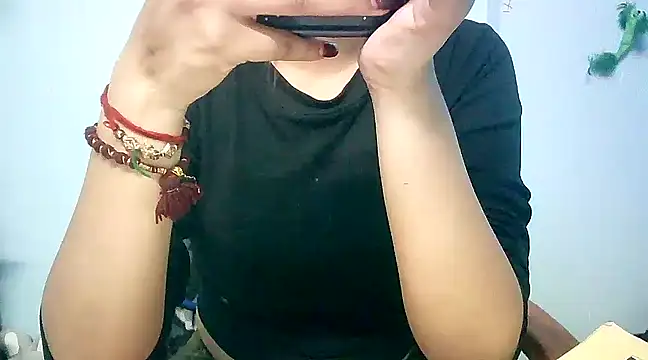 Snapshot of lovelydesi21 chatting on 19, 3, 2025 lovelydesi21 online show from 19, 3, 2025