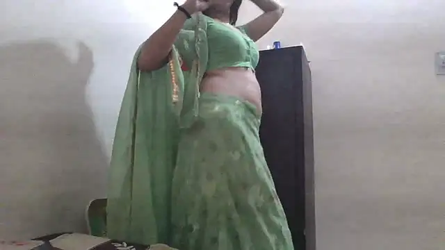 lovelydesi21 online show from 7, 1, 2026