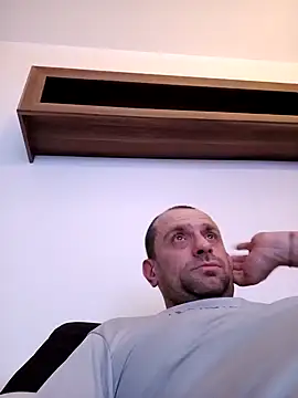 Snapshot of Roman0798 chatting on 20, 12, 2024 Roman0798 online show from 20, 12, 2024