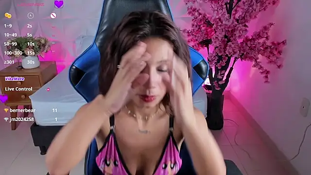 Snapshot of cora_22 chatting on 20, 1, 2025 cora 22 online show from 20, 1, 2025