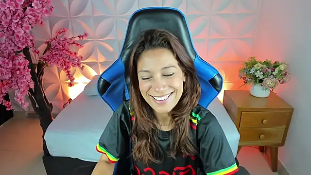 Snapshot of cora_22 chatting on 20, 2, 2025 cora 22 online show from 20, 2, 2025