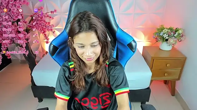 Snapshot of cora_22 chatting on 20, 2, 2025 cora 22 online show from 20, 2, 2025