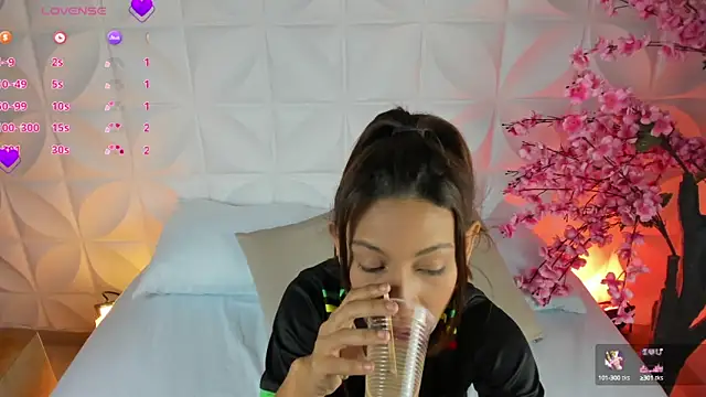 Snapshot of cora_22 chatting on 15, 3, 2025 cora 22 online show from 15, 3, 2025