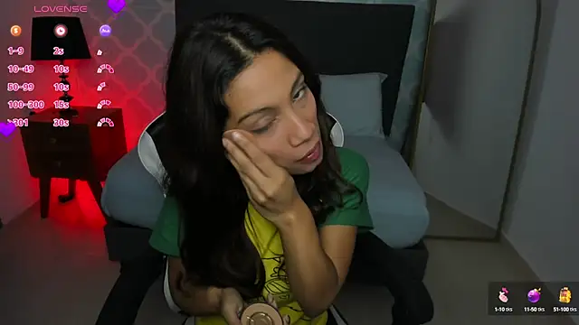 Snapshot of cora_22 chatting on 19, 9, 2025 cora 22 online show from 19, 9, 2025