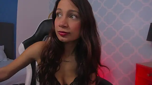 Snapshot of cora_22 chatting on 11, 10, 2025 cora 22 online show from 11, 10, 2025