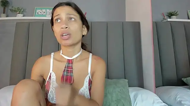 Snapshot of cora_22 chatting on 28, 10, 2025 cora 22 online show from 28, 10, 2025