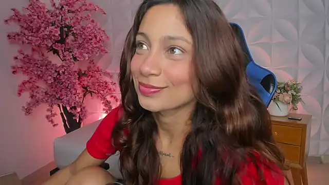 Snapshot of cora_22 chatting on 13, 11, 2025 cora 22 online show from 13, 11, 2025