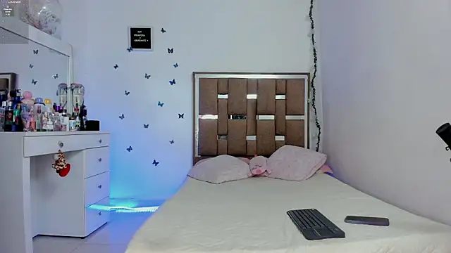 kendall-ewers online show from 13, 2, 2026