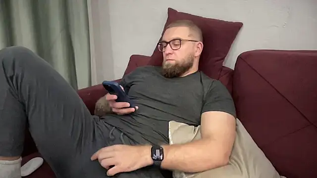 Snapshot of Bear_bear_ chatting on 2, 2, 2025 Bear bear online show from 2, 2, 2025