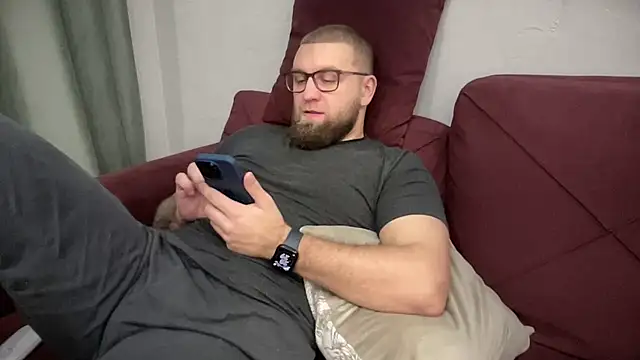 Snapshot of Bear_bear_ chatting on 6, 2, 2025 Bear bear online show from 6, 2, 2025