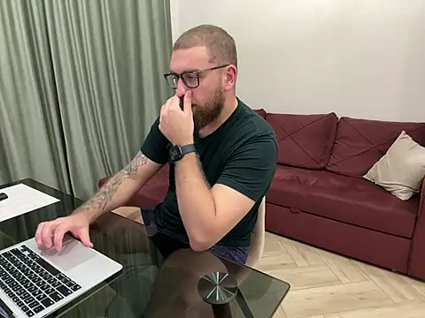 Snapshot of Bear_bear_ chatting on 4, 3, 2025 Bear bear online show from 4, 3, 2025