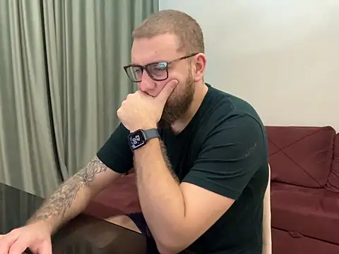 Snapshot of Bear_bear_ chatting on 6, 3, 2025 Bear bear online show from 6, 3, 2025