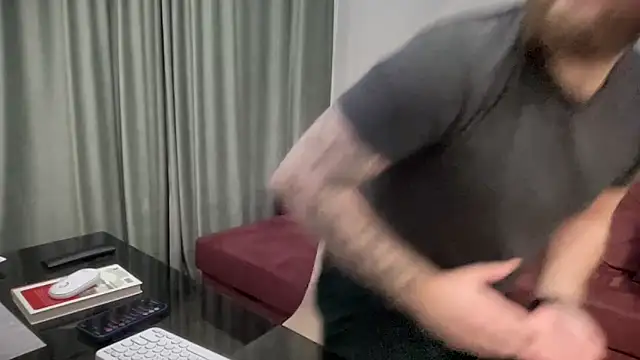 Snapshot of Bear_bear_ chatting on 7, 3, 2025 Bear bear online show from 7, 3, 2025