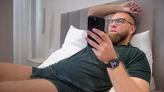 Snapshot of Bear_bear_ chatting on 1, 10, 2025 Bear bear online show from 1, 10, 2025