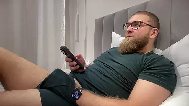 Snapshot of Bear_bear_ chatting on 14, 10, 2025 Bear bear online show from 14, 10, 2025