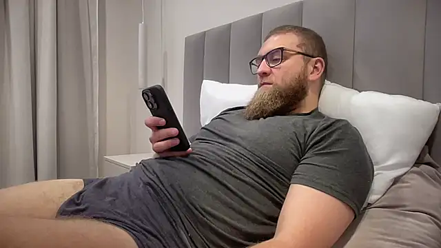 Snapshot of Bear_bear_ chatting on 22, 10, 2025 Bear bear online show from 22, 10, 2025