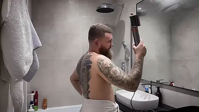 Snapshot of Bear_bear_ chatting on 4, 11, 2025 Bear bear online show from 4, 11, 2025