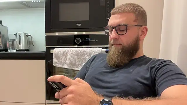 Snapshot of Bear_bear_ chatting on 12, 11, 2025 Bear bear online show from 12, 11, 2025