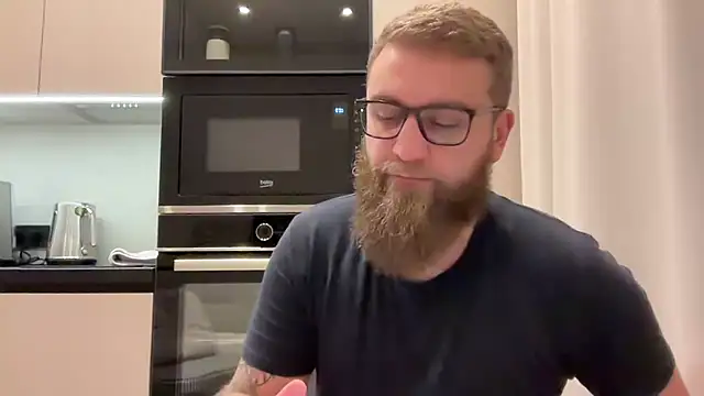 Snapshot of Bear_bear_ chatting on 28, 11, 2025 Bear bear online show from 28, 11, 2025