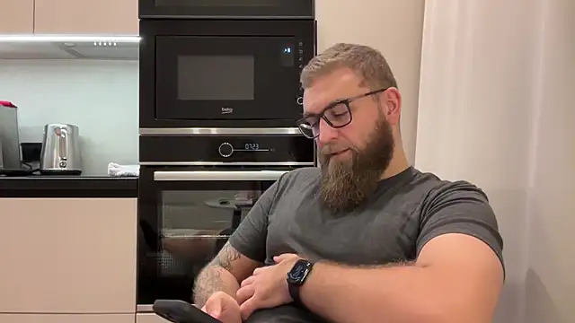 Snapshot of Bear_bear_ chatting on 18, 12, 2025 Bear bear online show from 18, 12, 2025