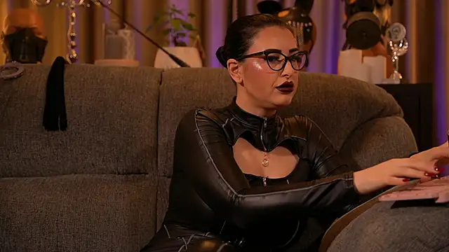 Snapshot of kelly_kent chatting on 24, 10, 2025 kelly kent online show from 24, 10, 2025