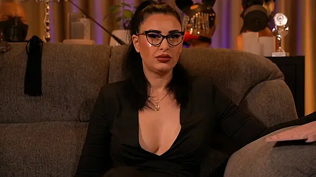 Snapshot of kelly_kent chatting on 27, 10, 2025 kelly kent online show from 27, 10, 2025