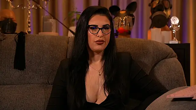 Snapshot of kelly_kent chatting on 31, 10, 2025 kelly kent online show from 31, 10, 2025