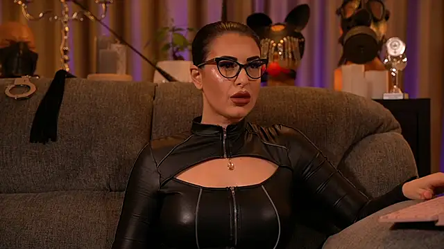 Snapshot of kelly_kent chatting on 4, 11, 2025 kelly kent online show from 4, 11, 2025