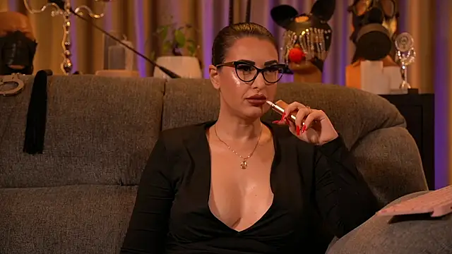 Snapshot of kelly_kent chatting on 15, 11, 2025 kelly kent online show from 15, 11, 2025