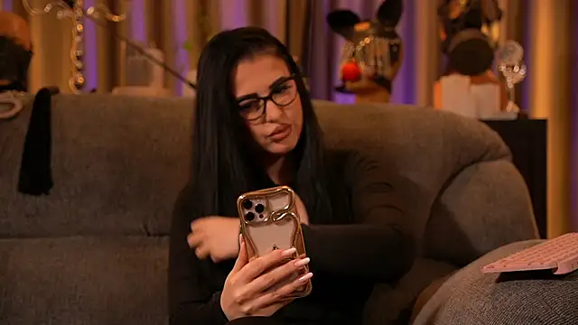 Snapshot of kelly_kent chatting on 20, 11, 2025 kelly kent online show from 20, 11, 2025