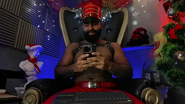 Snapshot of BeardAndrew chatting on 18, 12, 2025 BeardAndrew online show from 18, 12, 2025