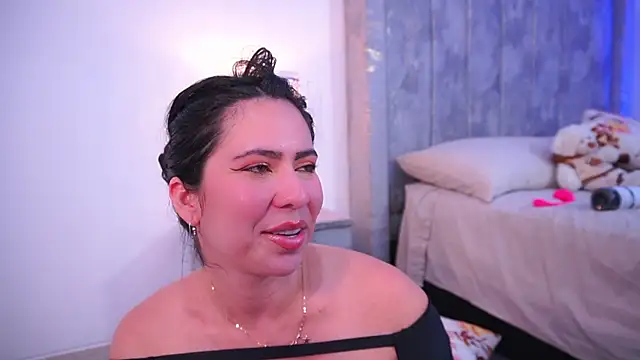 Snapshot of lara_giraldo chatting on 22, 2, 2025 lara giraldo online show from 22, 2, 2025