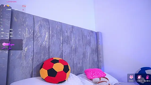 Snapshot of lara_giraldo chatting on 19, 3, 2025 lara giraldo online show from 19, 3, 2025