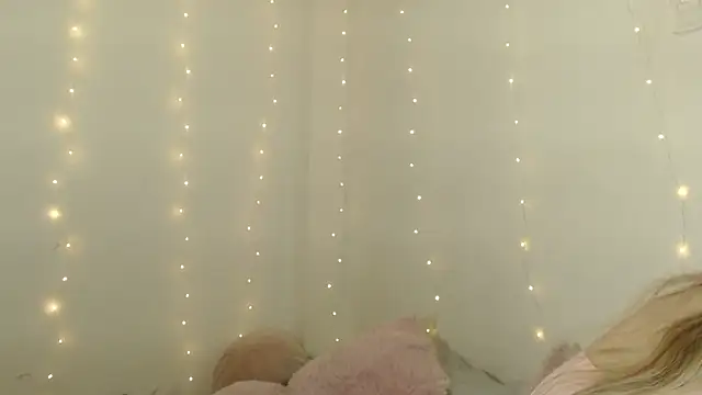 SweetSofty online show from 5, 10, 2025