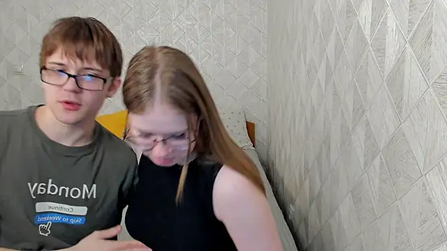 Snapshot of Tommy_and_Katie chatting on 15, 1, 2025 Tommy and Katie online show from 15, 1, 2025