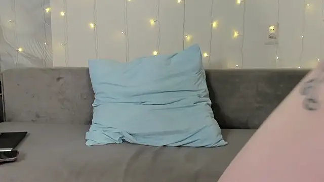 Snapshot of Tommy_and_Katie chatting on 24, 10, 2025 Tommy and Katie online show from 24, 10, 2025