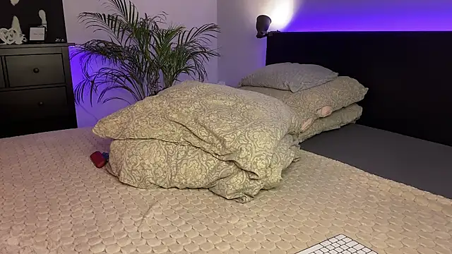 Snapshot of spottyyy chatting on 17, 3, 2025 spottyyy online show from 17, 3, 2025