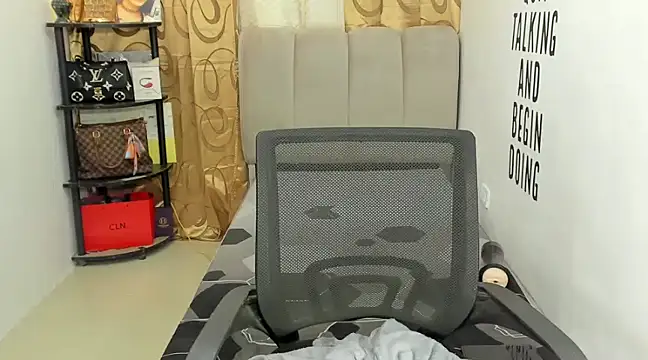 Snapshot of Trixie_Mattel21 chatting on 18, 12, 2024 Trixie Mattel21 online show from 18, 12, 2024