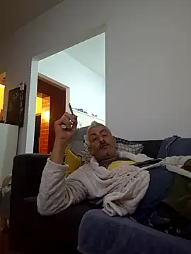 Snapshot of cuci45 chatting on 15, 10, 2025 cuci45 online show from 15, 10, 2025