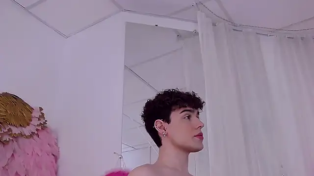 Snapshot of RobbyCharming chatting on 17, 11, 2025 RobbyCharming online show from 17, 11, 2025